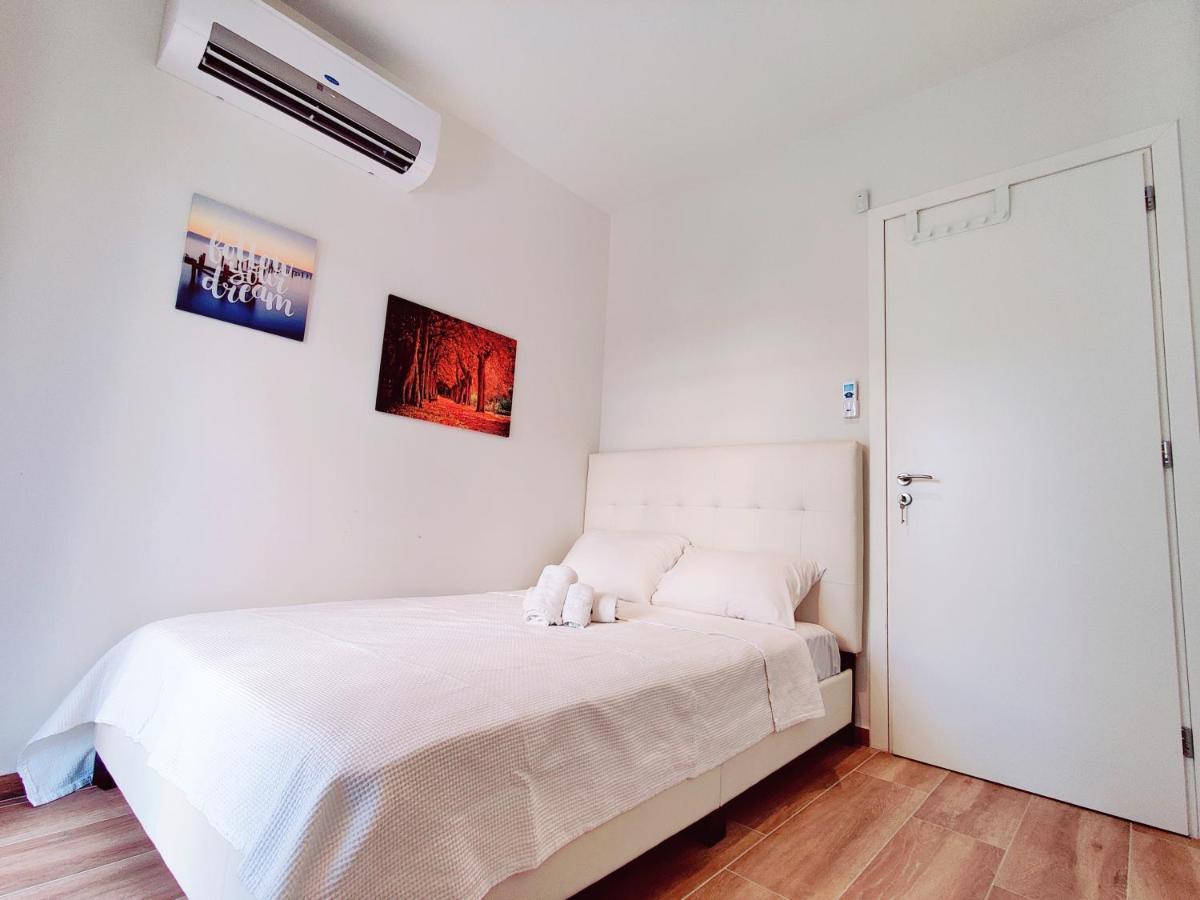Wsd Luxury Bright 2Bd Apt With Sea View Balcony Афины Экстерьер фото