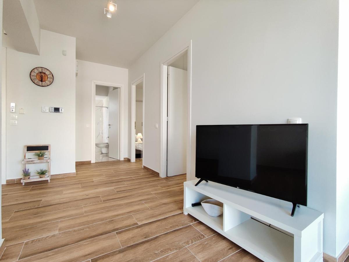 Wsd Luxury Bright 2Bd Apt With Sea View Balcony Афины Экстерьер фото